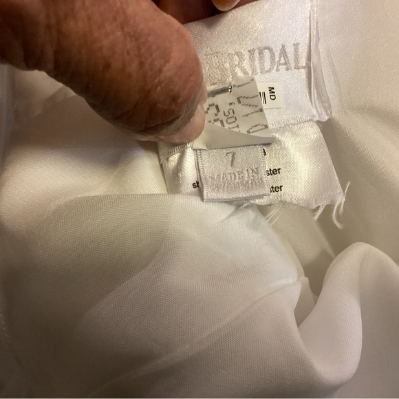 David's Bridal CR 1403 Soft White Back Out Bow Flower Girl Dress SZ 7 EUC $129 - Picture 12 of 16